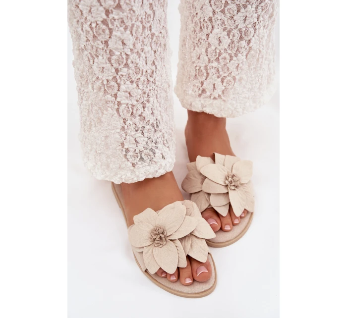Dámské ploché nazouváky s ozdobnými květy model 22032014 - Boto