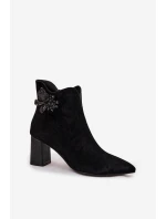 Dámske semišové čižmy na podpätku so zdobením D&A - čierne Dámske semišové čižmy na podpätku so zdobením D&A - čierne