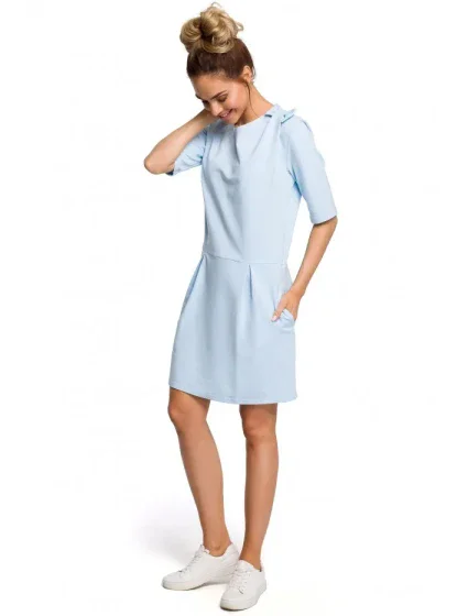 M422 Šaty so spadnutým pásom a mašľou - svetlo modré M422 Šaty so spadnutým pásom a mašľou - svetlo modré