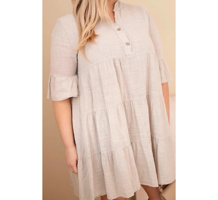 Dámské bavlněné šaty pro model 22021054 s volánky béžová - K-Fashion