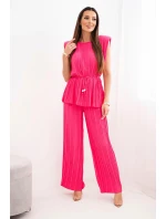 Dámska plisovaná súprava z viskózy s blúzkou na zaväzovanie a širokými nohavicami ružovej farby