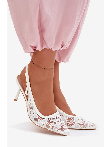 Dámské sandály na podpatku s krajkou bílé model 22103103 - Boto