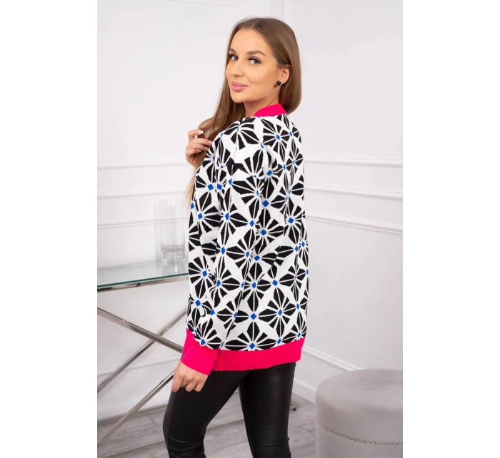 Sveter s geometrickým motívom biely