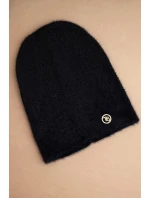 Dámska klasická čiapka z alpaky s ozdobným štítkom čierna