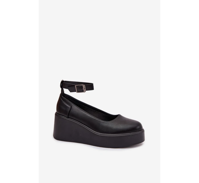 Dámské polobotky na platformě s páskem Černé Belvissa Dámské polobotky na platformě s páskem Černé Belvissa