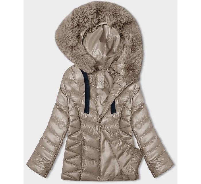 Krátká béžová zimní bunda s kapucí model 21246232 - J.STYLE Krátká béžová zimní bunda s kapucí model 21246232 - J.STYLE