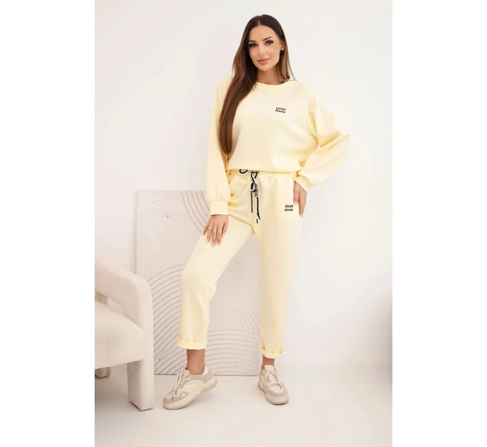 Dámská souprava z viskózy s mikinou a kalhotami žlutý