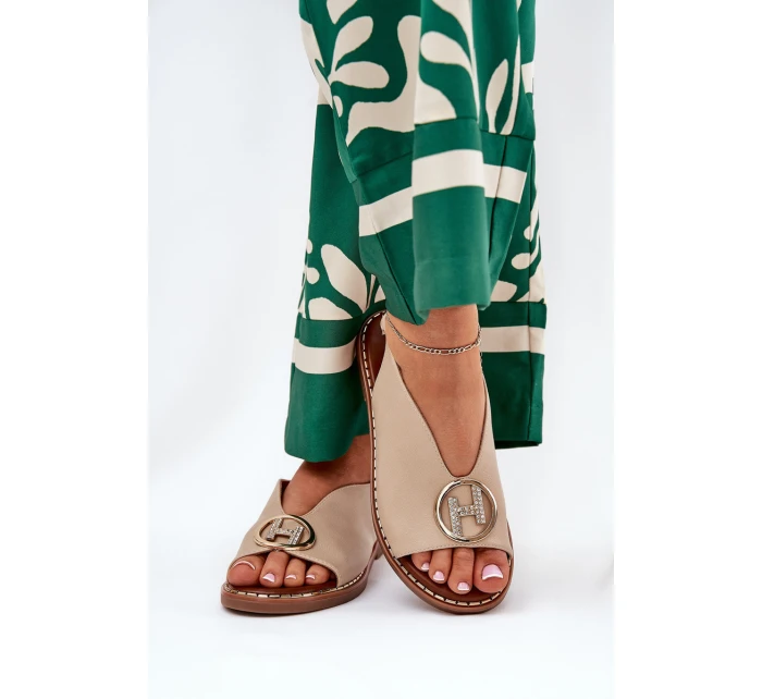 Ploché elegantní sandály s ozdobou béžové model 21685763 - Boto Ploché elegantní sandály s ozdobou béžové model 21685763 - Boto