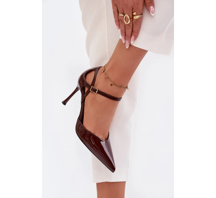 Lakované lodičky s páskem čokoládové model 21788340 - Boto