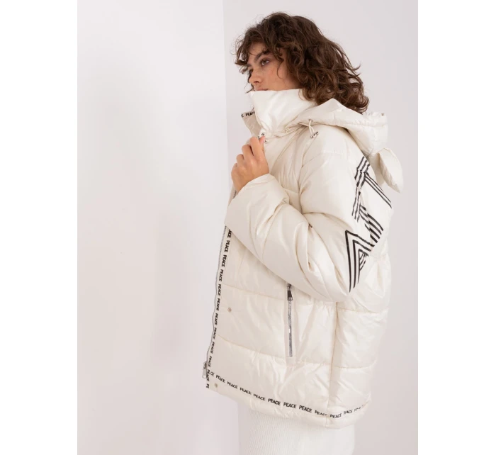 NM KR TR522 bunda.96P svetlo béžová