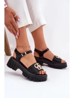 Dámské kožené sandály se zlatým detailem model 21695066 Černé - VINCEZA