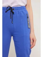 Dámské kalhoty / tepláky model 18461883 královská modř - Monnari Dámské kalhoty / tepláky model 18461883 královská modř - Monnari