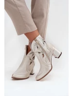 Topánky na podpätku model 219131 Krok vo veľkom štýle