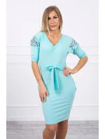 Šaty s model 18746552 na ramenou mátové - K-Fashion Šaty s model 18746552 na ramenou mátové - K-Fashion