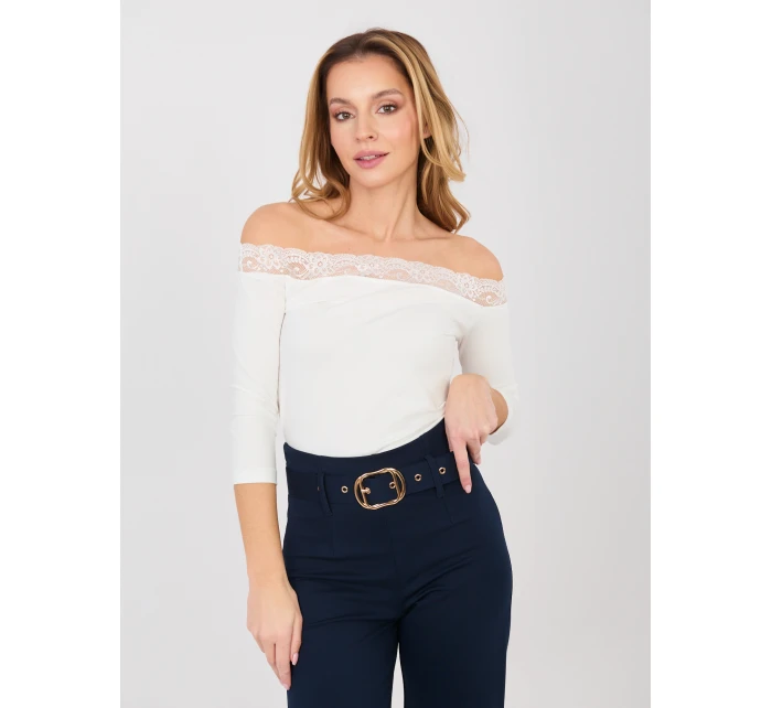 Bluzka RV BZ model 22013865 ecru - FPrice Bluzka RV BZ model 22013865 ecru - FPrice