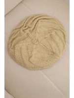 Dámská zimní pletená čepice volného střihu s ozdobným vzorem model 21878071 béžová - K-Fashion