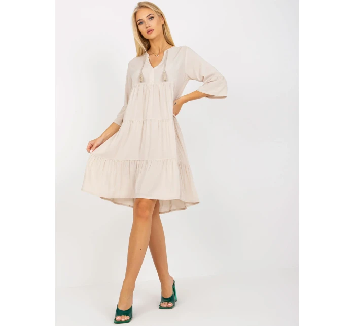 Šaty model 17408037 světle béžové - FPrice Šaty model 17408037 světle béžové - FPrice