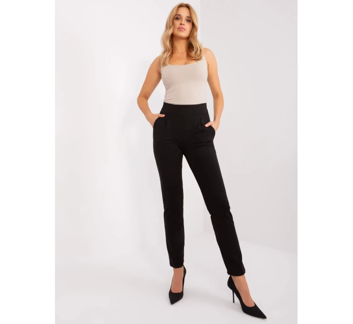 LO DR LK 532 teplákové nohavice.22 čierna