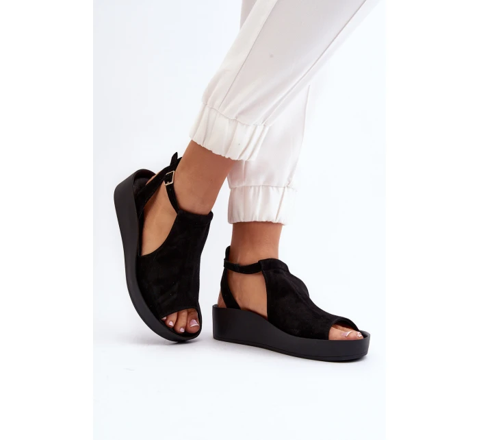 model 21646128 Dámské sandály z semiše Černé - Zazoo