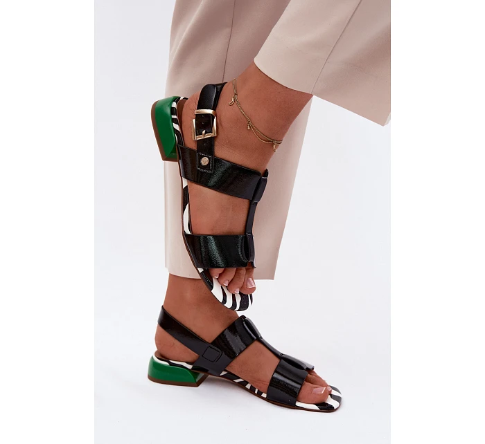 Dámské sandály z lakované kůže model 22123107 Černé - Maciejka