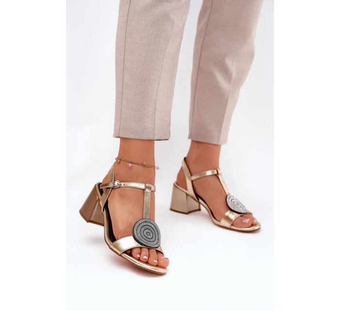 Sandále na podpätku model 211643 Krok vo veľkom štýle Sandále na podpätku model 211643 Krok vo veľkom štýle