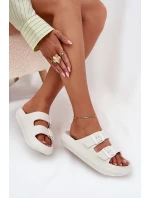 Dámske penové papuče s prackami Vinceza - biele