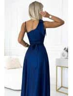 528-1 Dlhé trblietavé šaty na jedno rameno s mašľou - ZELENÉ