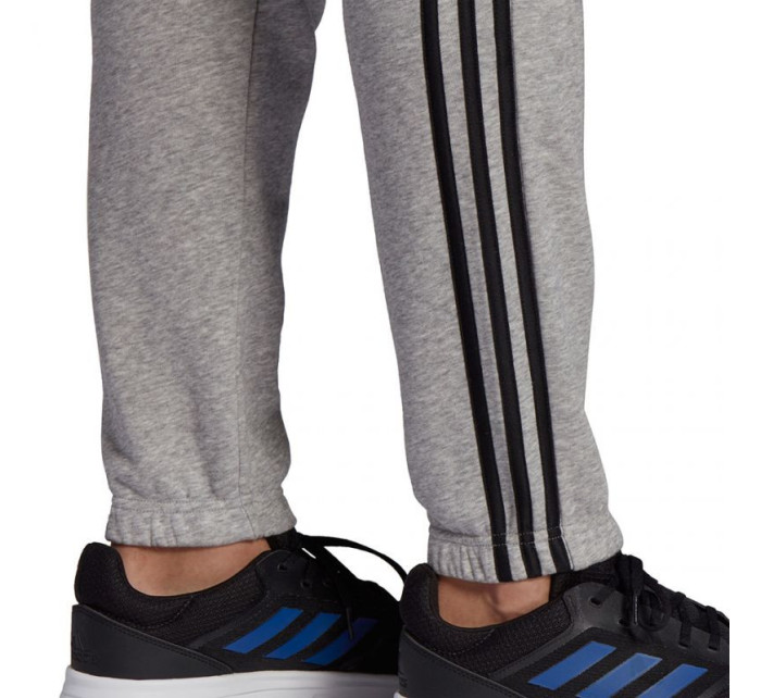 Adidas Essentials Elastické nohavice so zúženými manžetami a 3 prúžkami M GK9001