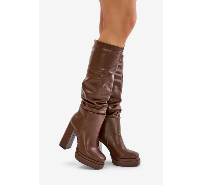 Wsuwane Kozaki Na Słupku I Platformie Z Marszczeniem Ocieplane Brązowe Beridra Wsuwane Kozaki Na Słupku I Platformie Z Marszczeniem Ocieplane Brązowe Beridra