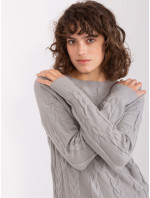 Šedý pletený sveter s káblami
