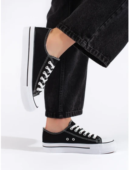 Praktické dámské černé tenisky bez podpatku Praktické dámské černé tenisky bez podpatku