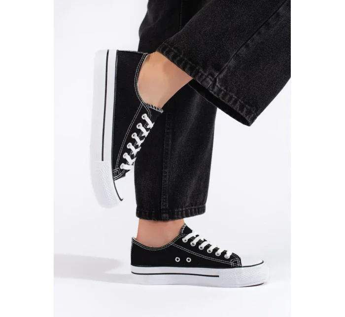 Praktické dámské černé tenisky bez podpatku Praktické dámské černé tenisky bez podpatku