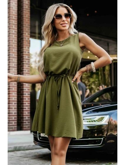 296-14 VICTORIA Trapézové šaty bez rukávov so zaväzovaním v páse - khaki