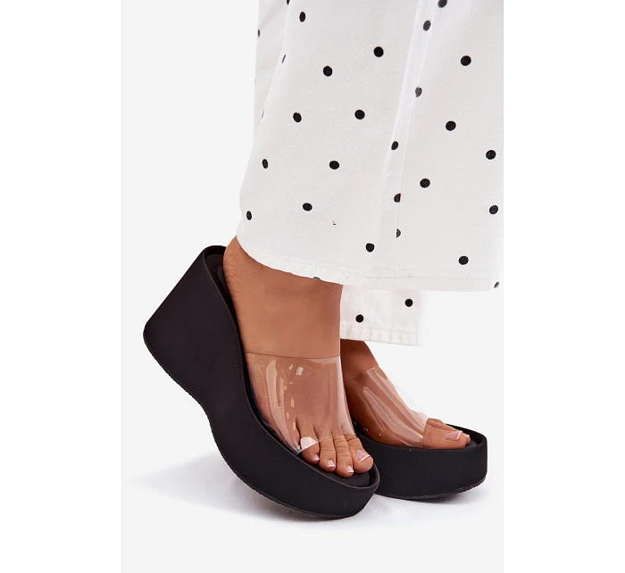 Dámské sandály na platformě s páskem Černé model 22107268 - Boto