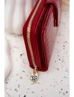 Lakovaná dámska peňaženka s reliéfom a zlatými detailmi Evlinne - červená