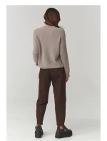 Sveter model 220789 Macadamia Sveter model 220789 Macadamia