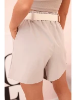 Dámske šortky s vysokým pásom a opaskom tmavo béžové