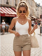 Dámske džínsové šortky v kamelovej farbe FashionStreet SY0553 Dámske džínsové šortky v kamelovej farbe FashionStreet SY0553