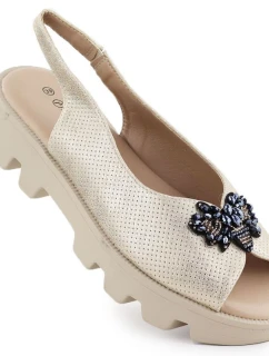 Dámské sandály na platformě perforované zlaté model 21904697 - Potocki