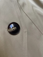 Tmavobéžový klasický kabát s dĺžkou do polovice stehien (2696#-5)