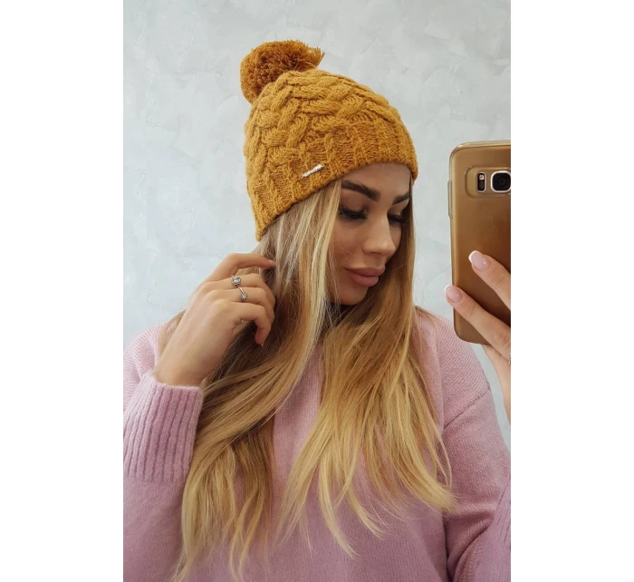 Fleecová čepice  hořčicová model 18751573 - K-Fashion