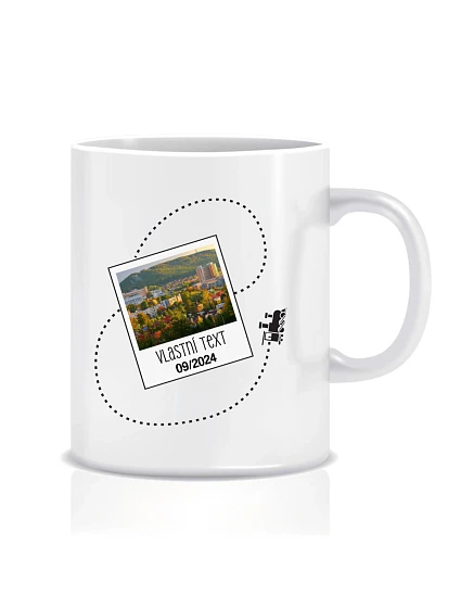 Personalizovaný klasický biely keramický hrnček s objemom 300 ml s fotografiou a cestovateľským motívom