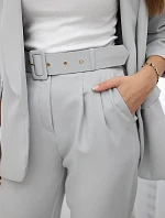 Elegantný set saka a nohavíc sivej farby