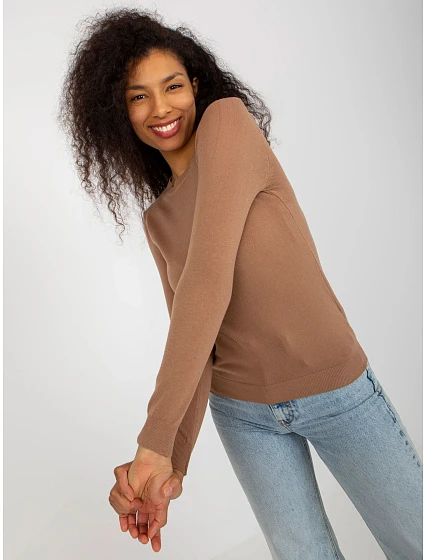Sweter NM SW model 21127124 camelowy - FPrice Sweter NM SW model 21127124 camelowy - FPrice