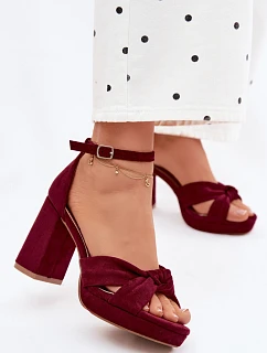 Dámské sandály na podpatku z imitace semiše bordové model 22107184 - Boto