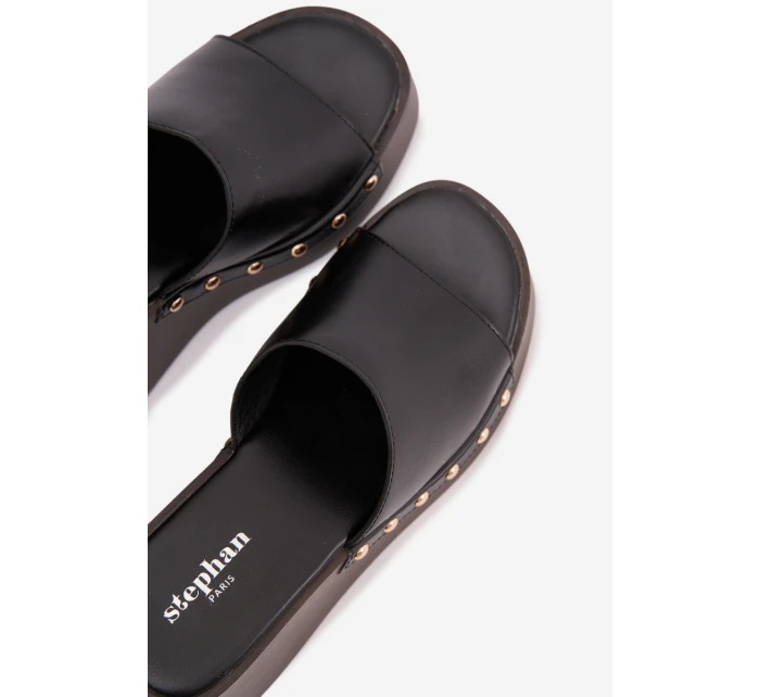 Dámské nazouváky na platformě se zlatými nýty Černé Arionne