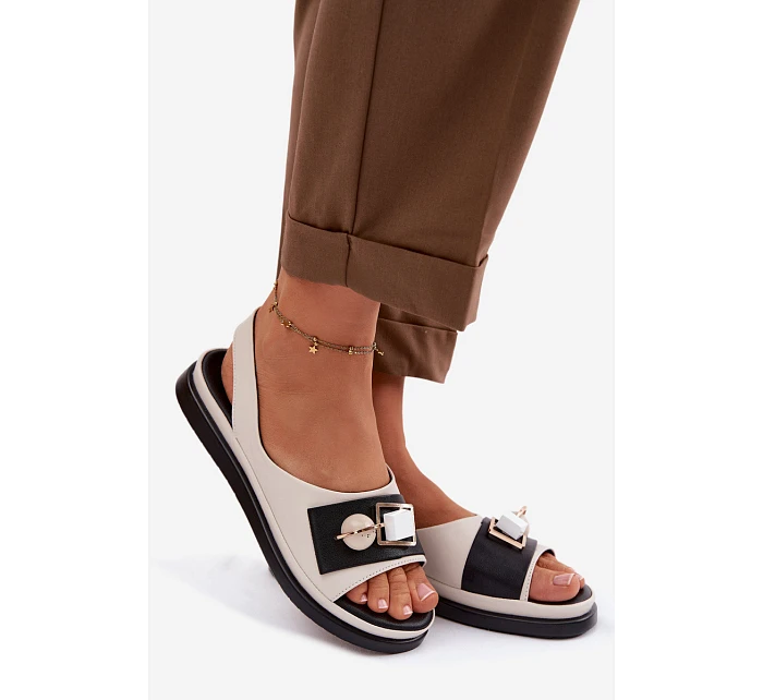 Kožené dámské sandály s ozdobou D&A GR61-5932 Béžové