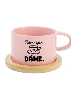 DÁME KAFE? DÁME. - růžový hrníček makronka 200 ml