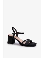 Sandále na podpätku model 197897 Krok vo veľkom štýle Sandále na podpätku model 197897 Krok vo veľkom štýle