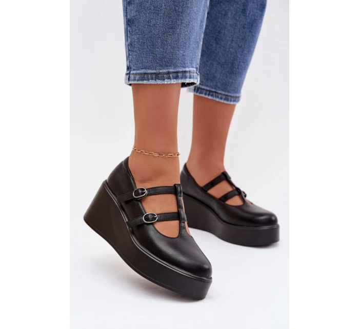 Topánky na klinovom podpätku model 224241 Step in style